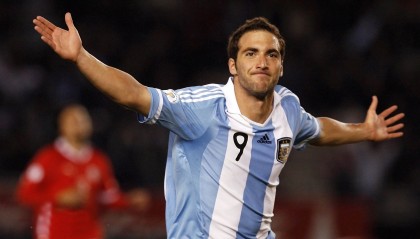 爱游戏网页版-切尔西女足10连胜领跑英超积分榜，切尔西英超比赛